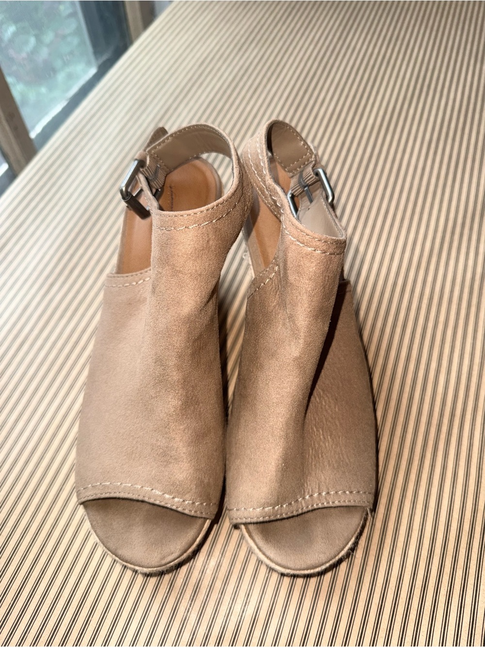 Universal Thread Tan Suede Peep-Toe Wedge Sandals - Picture 5 of 6